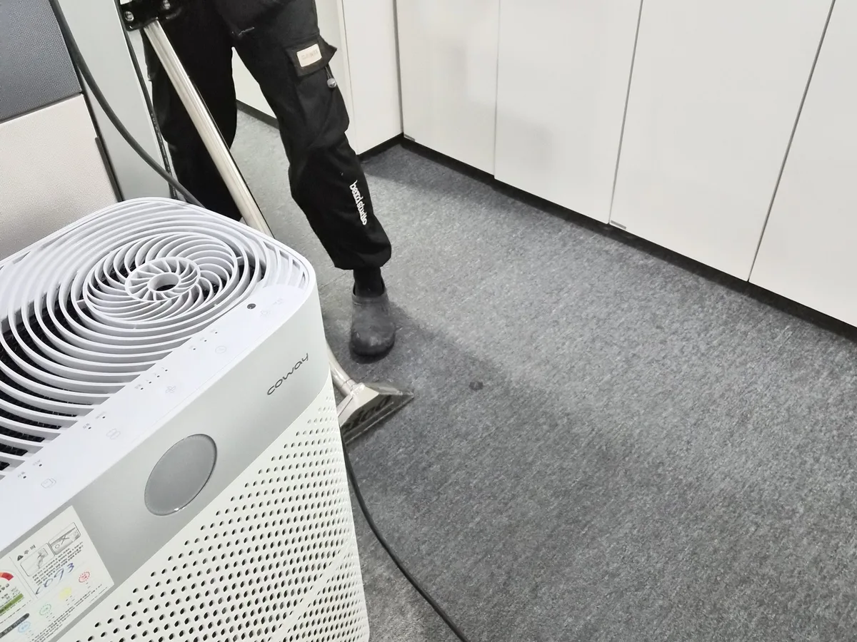 합천군 쌍백면 사업장 로비·복도 카페트 바닥 위생청소 사례 - 행진크린